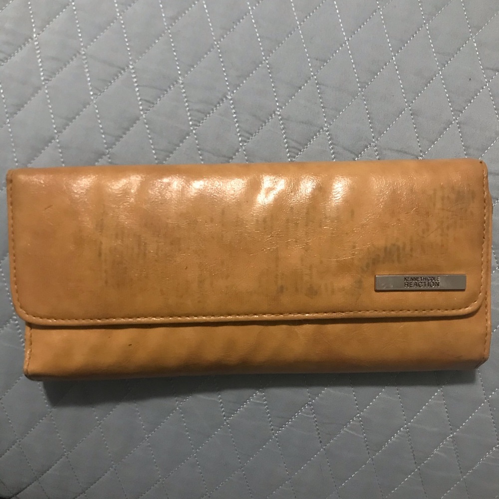 3/ $25 Kenneth Cole wallet